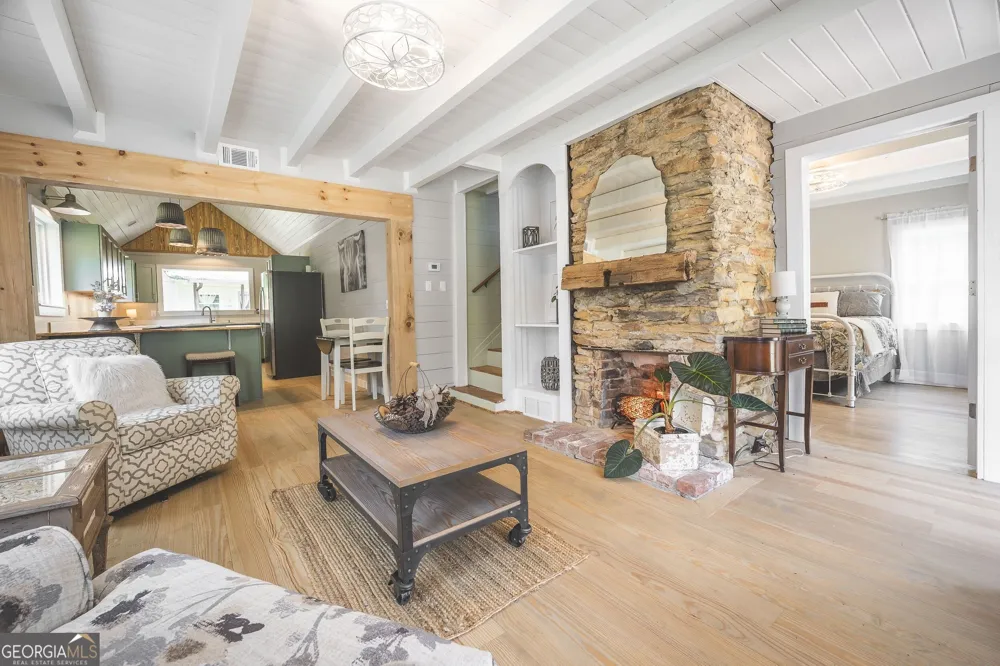 8679 Lakewood HWY Mineral Bluff, GA 30559