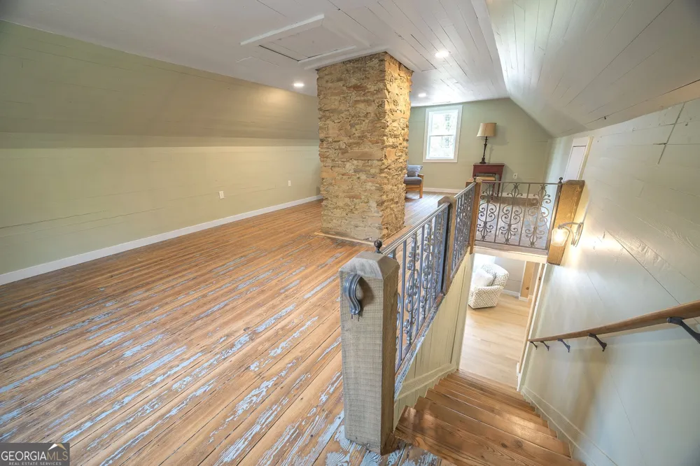 8679 Lakewood HWY Mineral Bluff, GA 30559