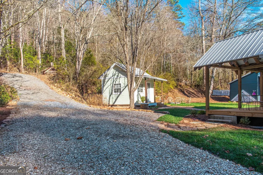 8679 Lakewood HWY Mineral Bluff, GA 30559
