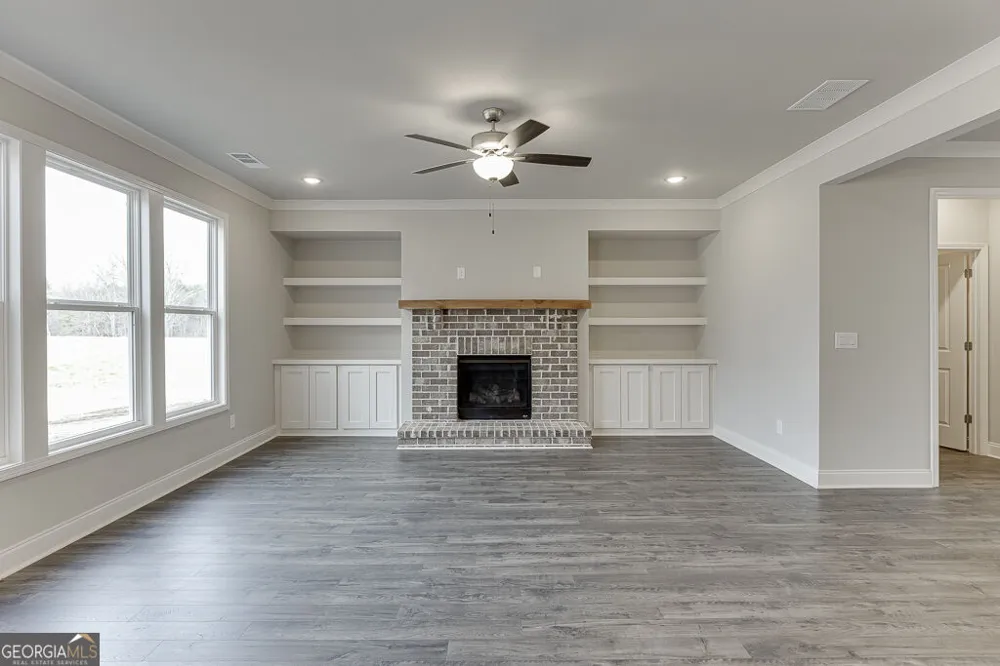 8935 Claude Martin DR Gainesville, GA 30506