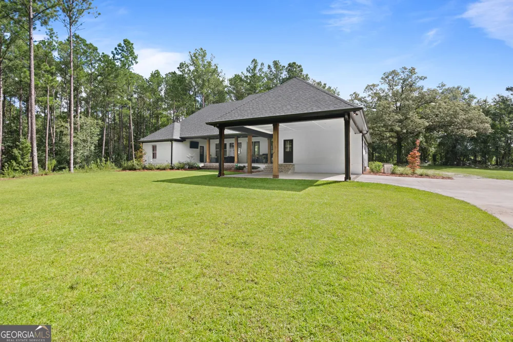 2200 Banks Dairy RD Portal, GA 30450