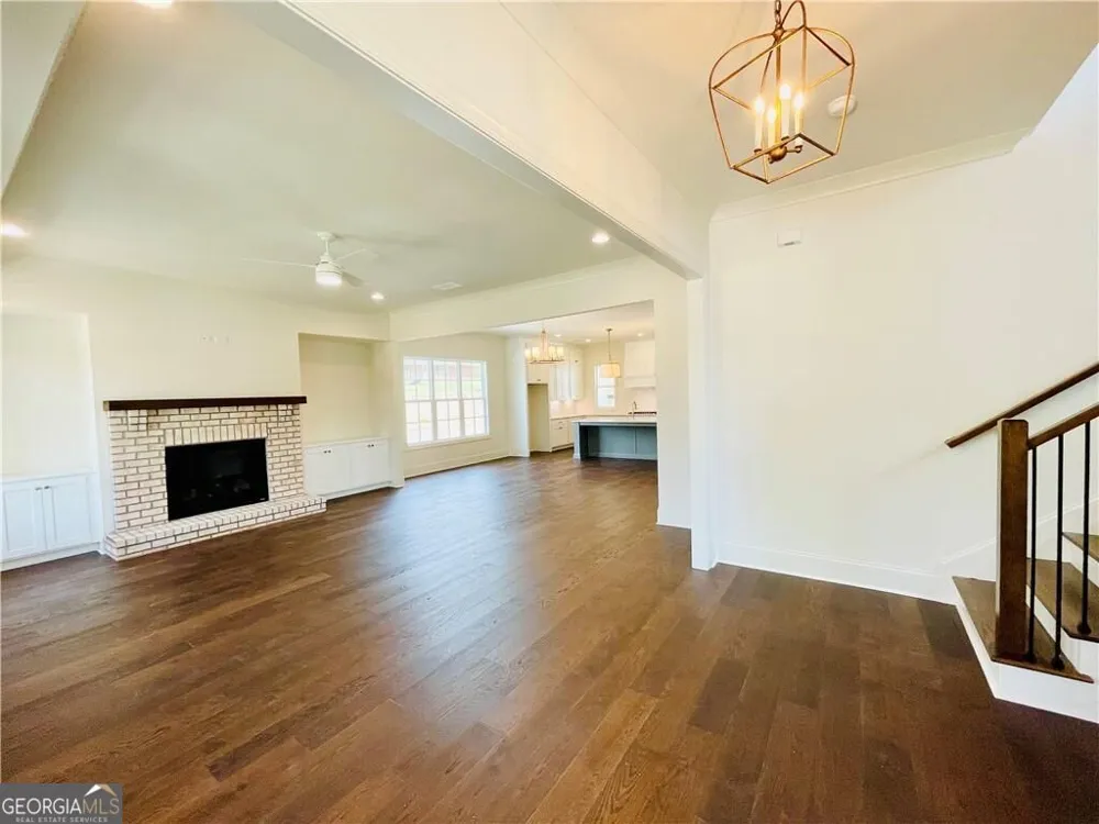 212 Suwanee AVE Suwanee, GA 30024