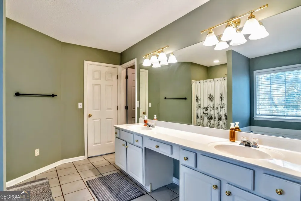 4306 Sugar Maple Chse Acworth, GA 30101