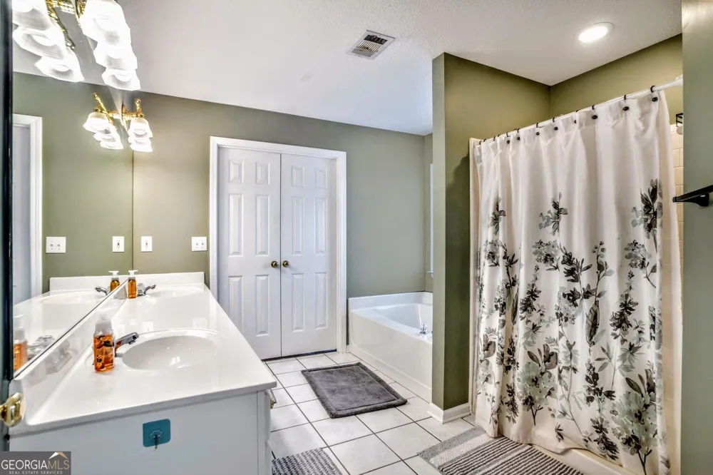 4306 Sugar Maple Chse Acworth, GA 30101