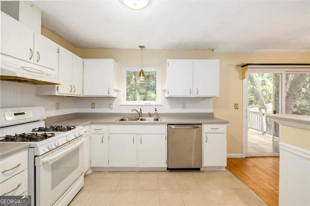4146 Duesenberg DR Tucker, GA 30084