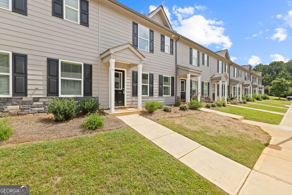 100 Lena LN Eatonton, GA 31024