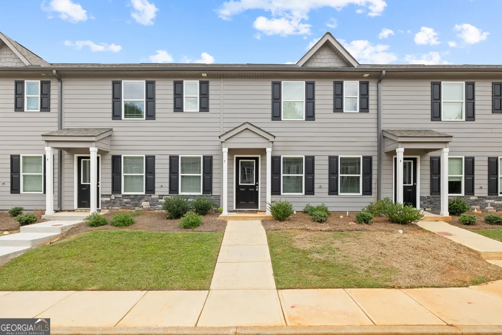 100 Lena LN Eatonton, GA 31024