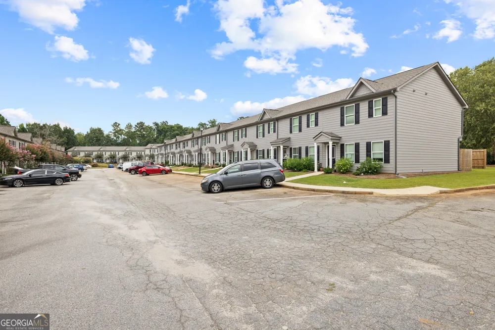 100 Lena LN Eatonton, GA 31024