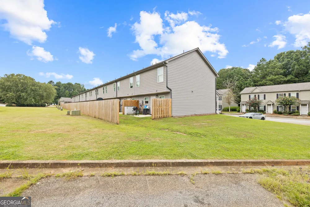 100 Lena LN Eatonton, GA 31024