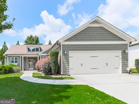 424 Larkspur DR
