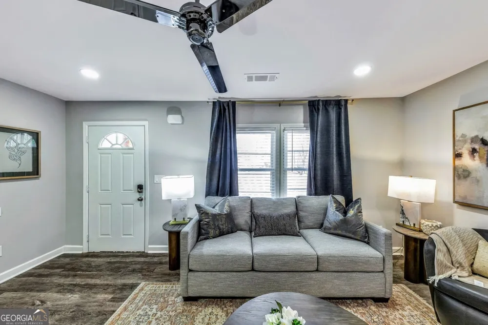 6230 Love ST Austell, GA 30168