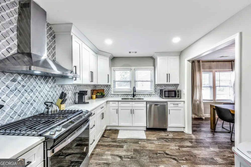 6230 Love ST Austell, GA 30168