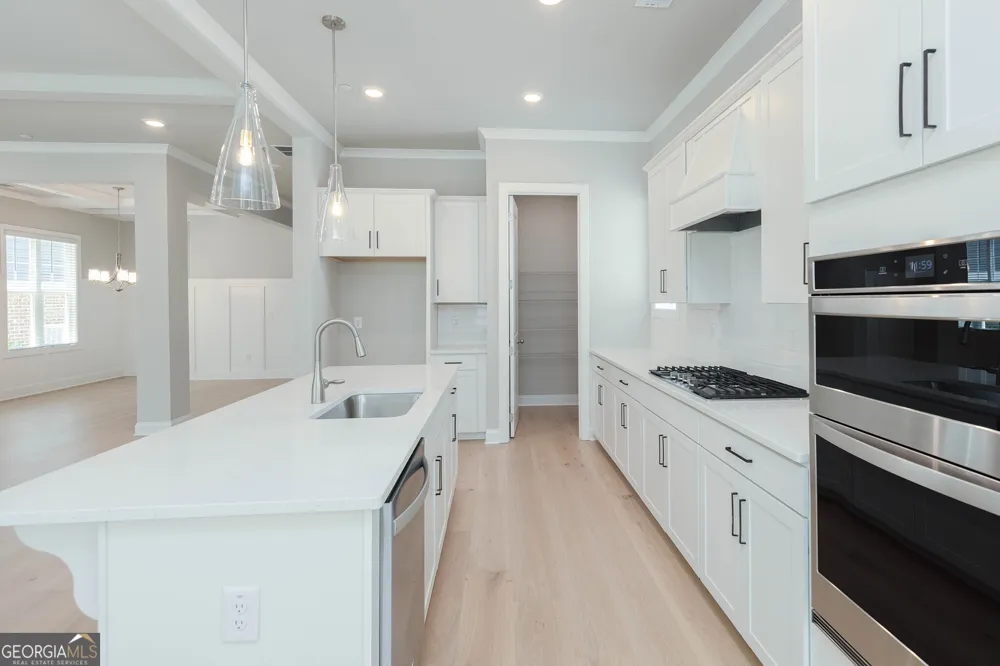 5635 Meadowstone Walk Kennesaw, GA 30152