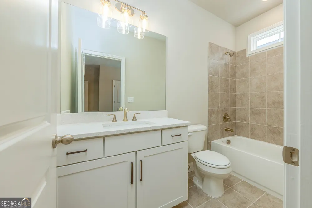 5635 Meadowstone Walk Kennesaw, GA 30152