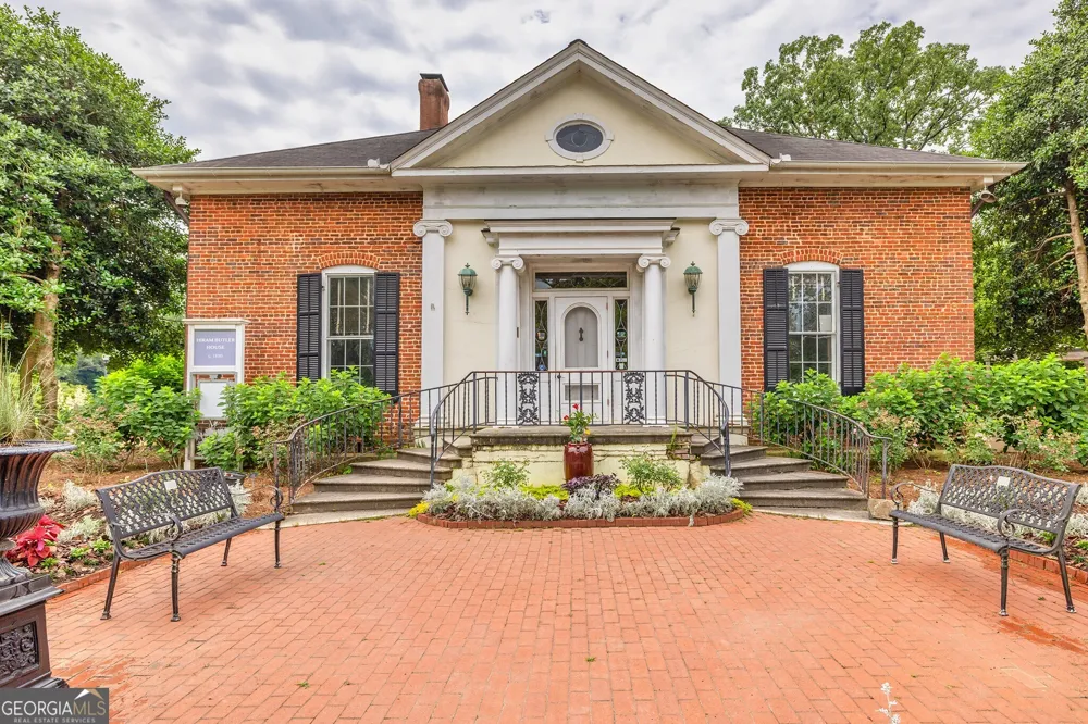 5635 Meadowstone Walk Kennesaw, GA 30152
