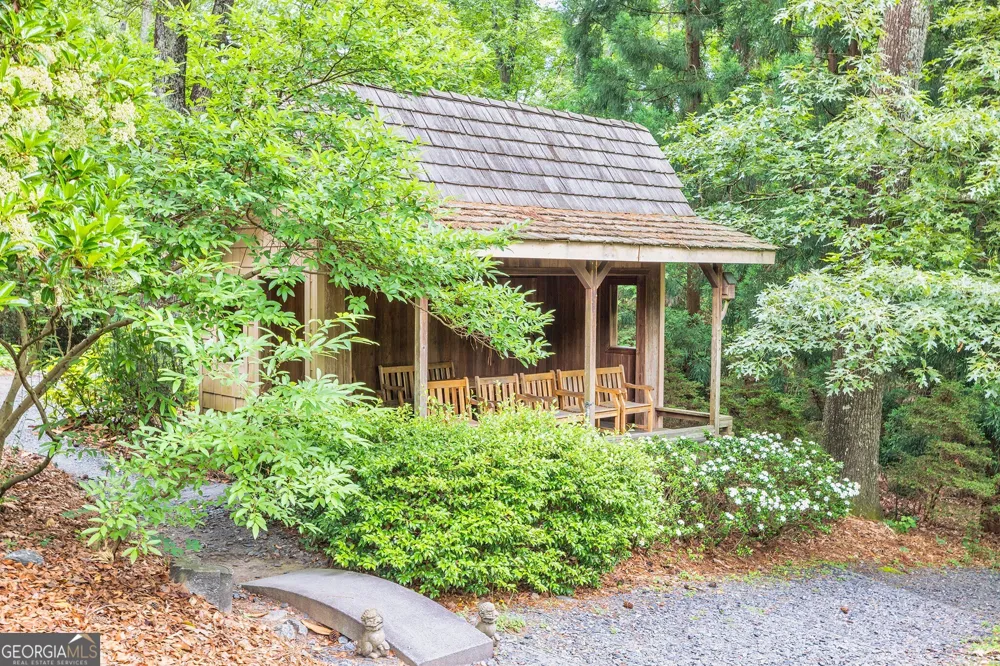 5635 Meadowstone Walk Kennesaw, GA 30152