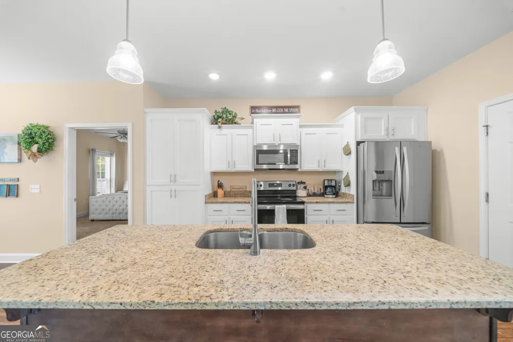 221 Fallen Leaf DR Brooklet, GA 30415