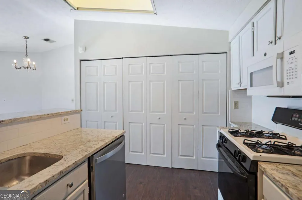 1483 Keys Crossing DR NE Brookhaven, GA 30319