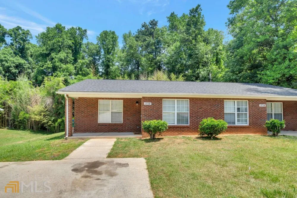 1738 Spring RD Austell, GA 30106