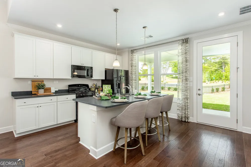 168 Warren WAY Hoschton, GA 30548