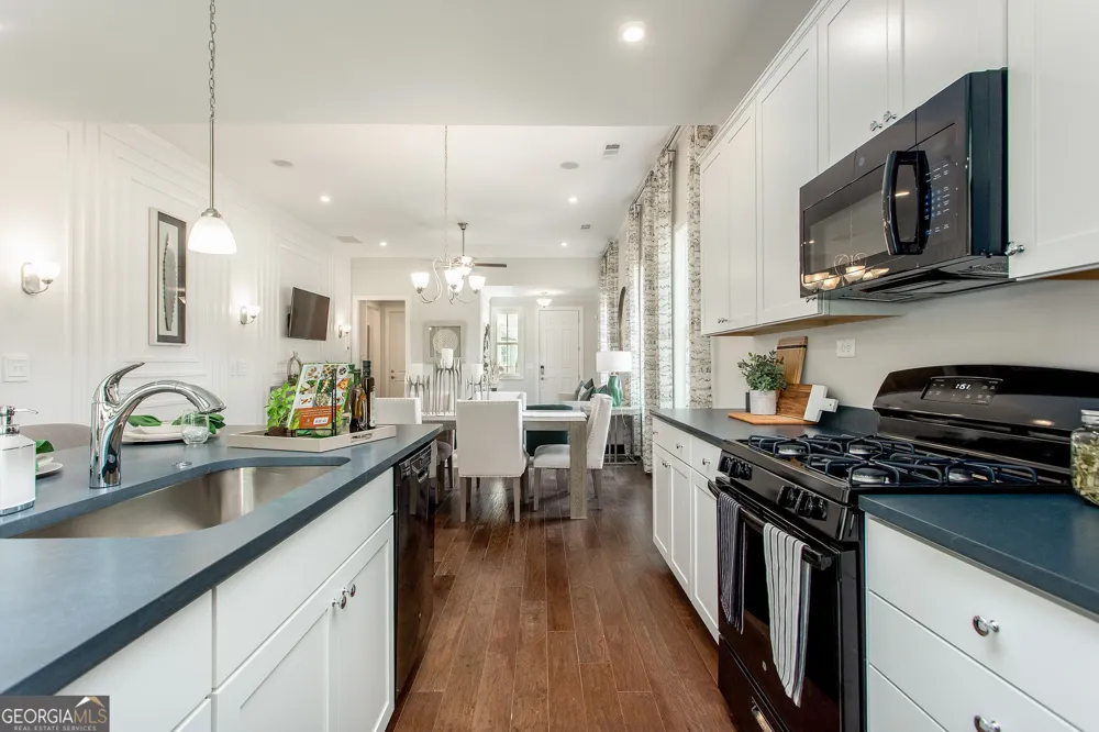 168 Warren WAY Hoschton, GA 30548