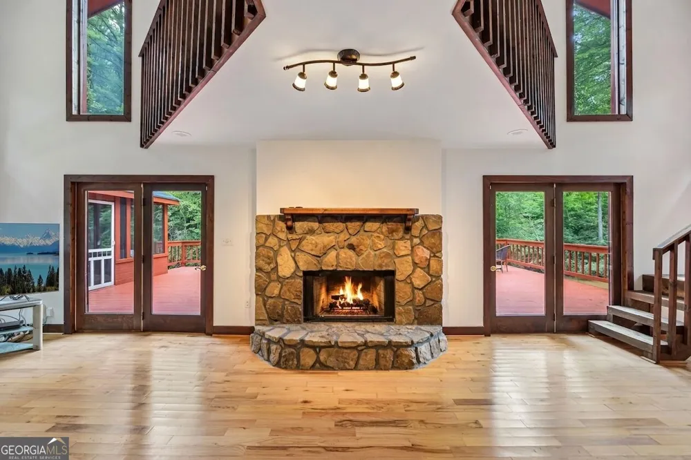 152 River DR Dahlonega, GA 30533