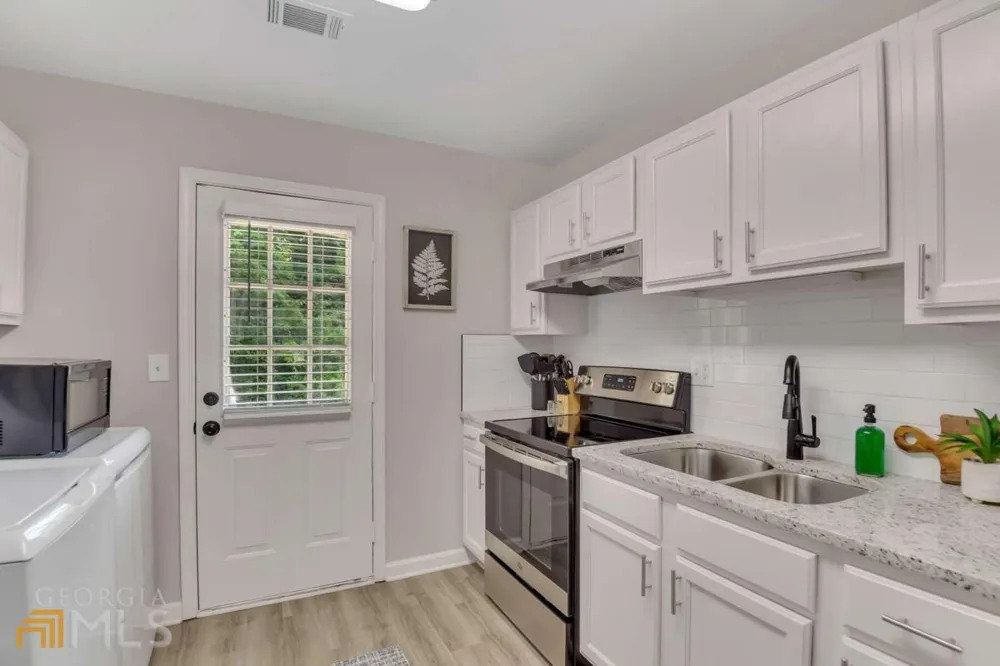 5551 Davis DR Austell, GA 30106
