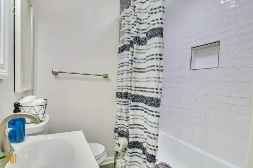 50 Oak ST Hiram, GA 30141