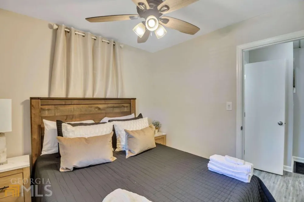 50 Oak ST Hiram, GA 30141