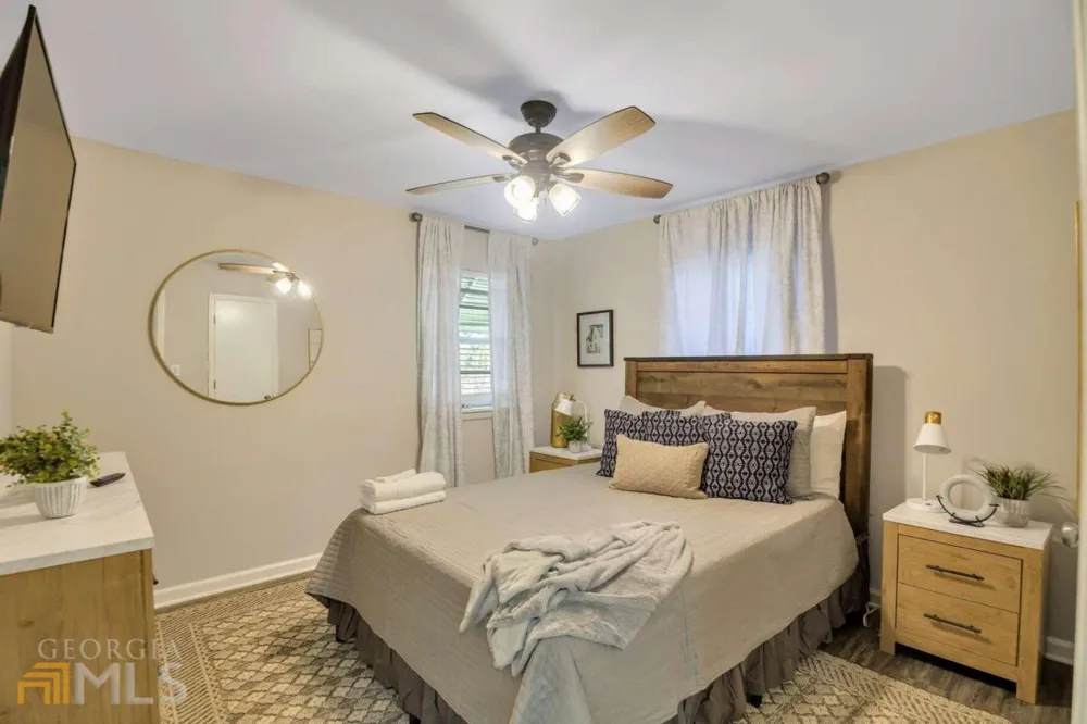 50 Oak ST Hiram, GA 30141