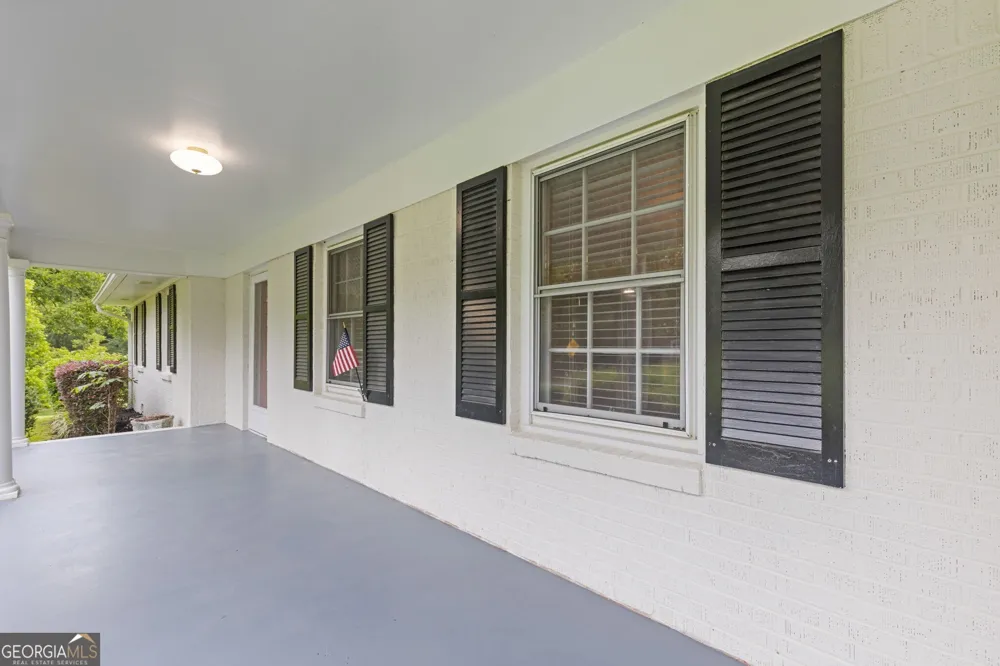 256 Teresa LN Loganville, GA 30052