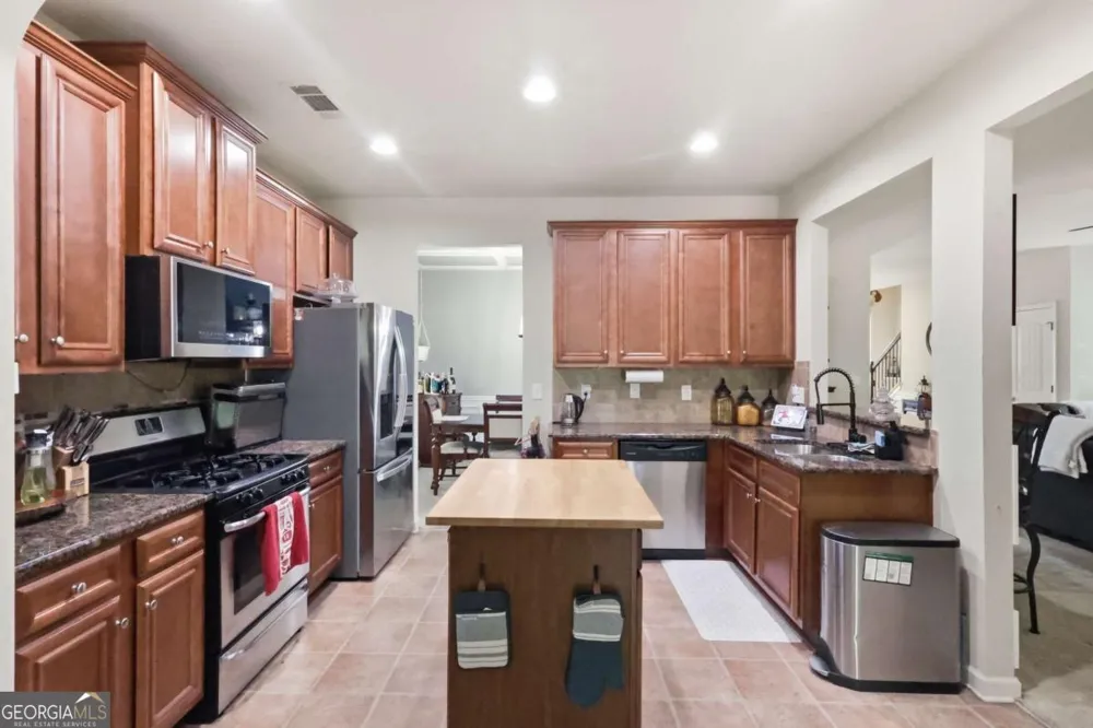 7617 Bowhead CT Fairburn, GA 30213
