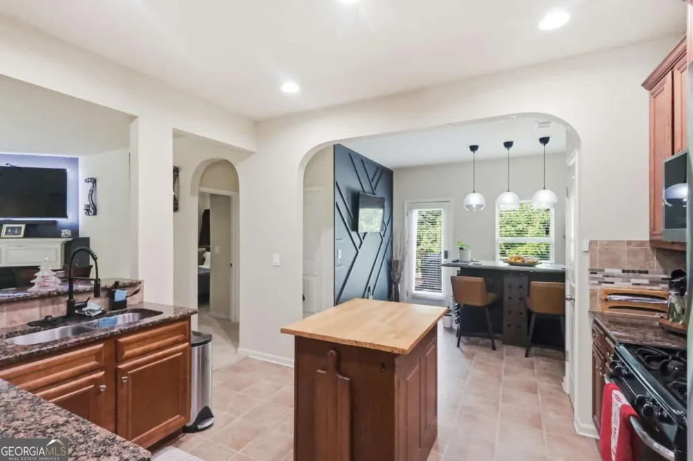 7617 Bowhead CT Fairburn, GA 30213