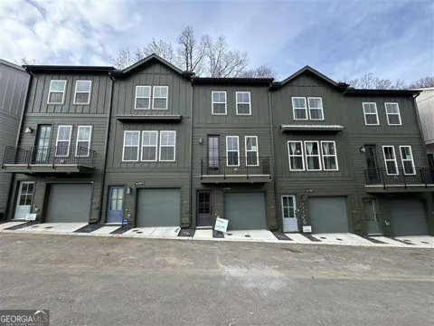 1415 Zenith Circle SE