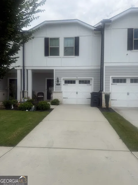 5542 Plain Field LN