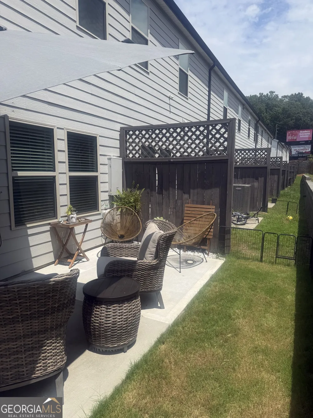 5542 Plain Field LN Lilburn, GA 30047