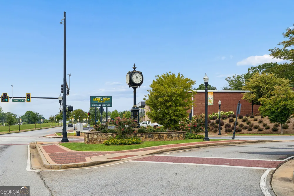 696 Hill ST Forest Park, GA 30297