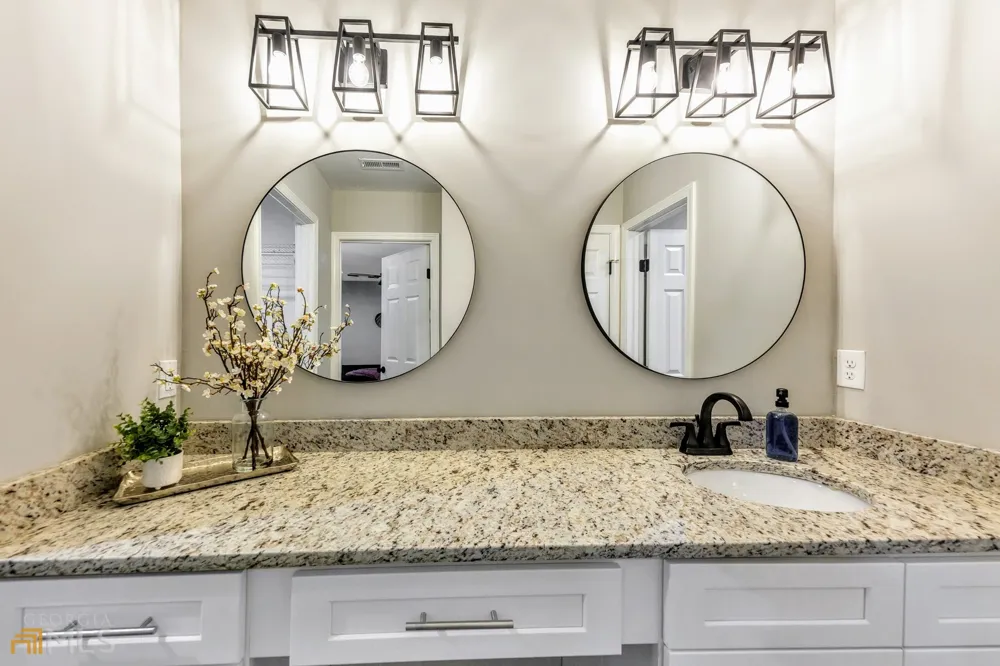 1018 Falling Valley CT SE Smyrna, GA 30080