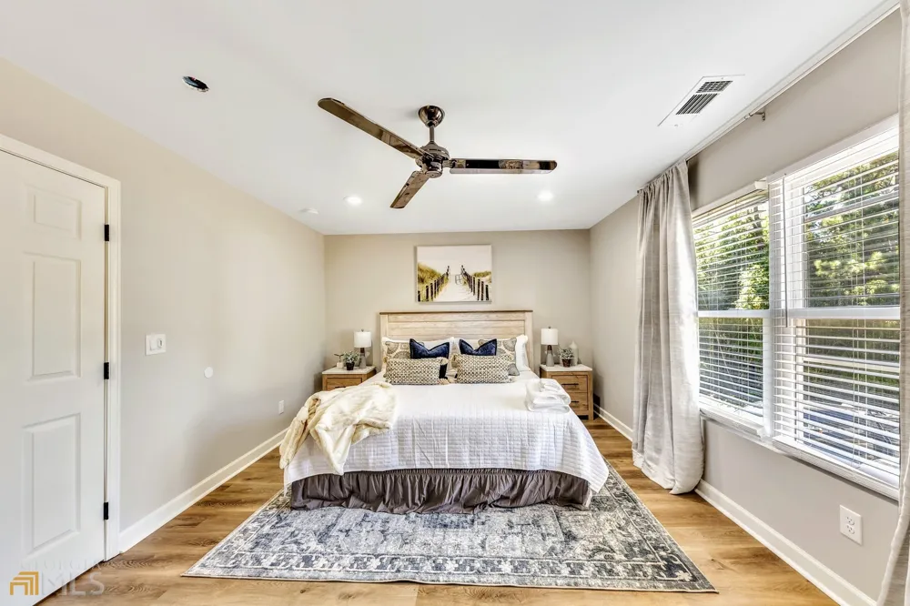 1018 Falling Valley CT SE Smyrna, GA 30080