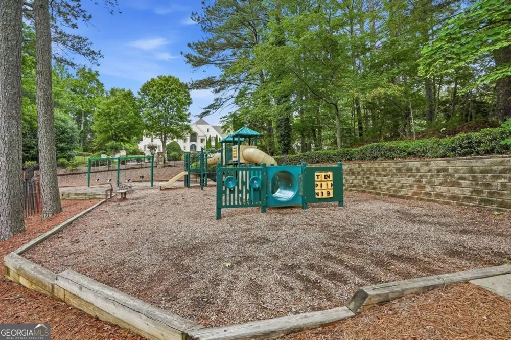 12880 Bucksport DR Roswell, GA 30075
