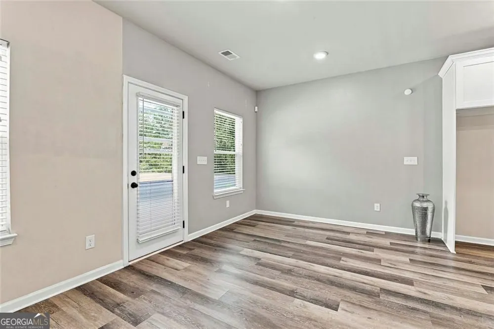 155 Estancia LN Fayetteville, GA 30215