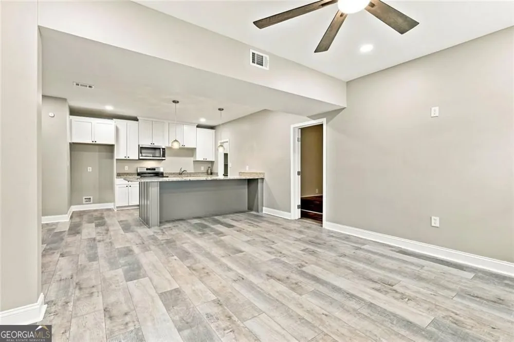 155 Estancia LN Fayetteville, GA 30215