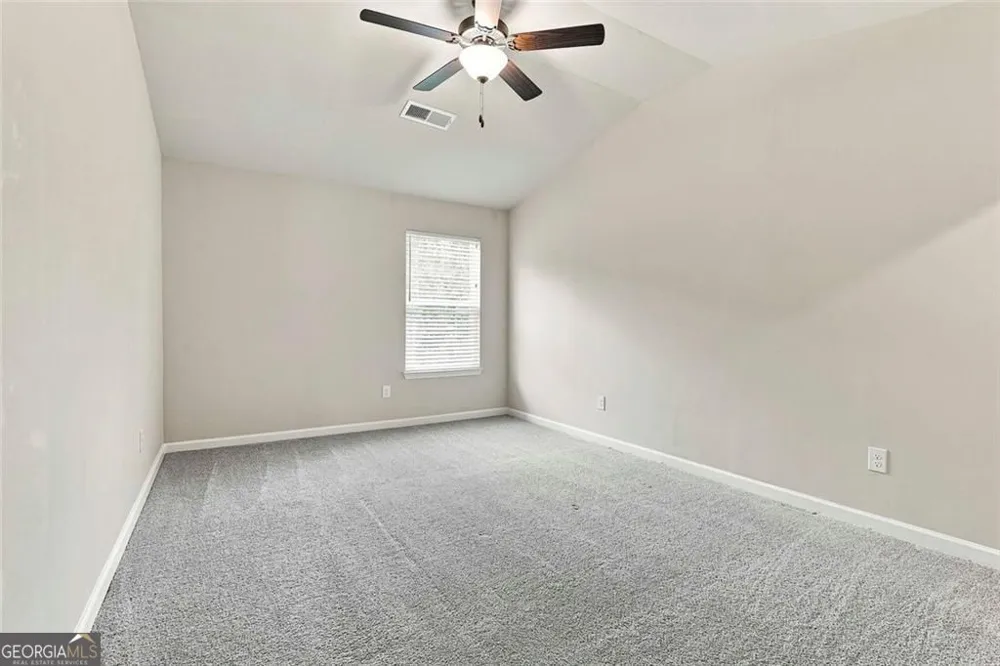 155 Estancia LN Fayetteville, GA 30215