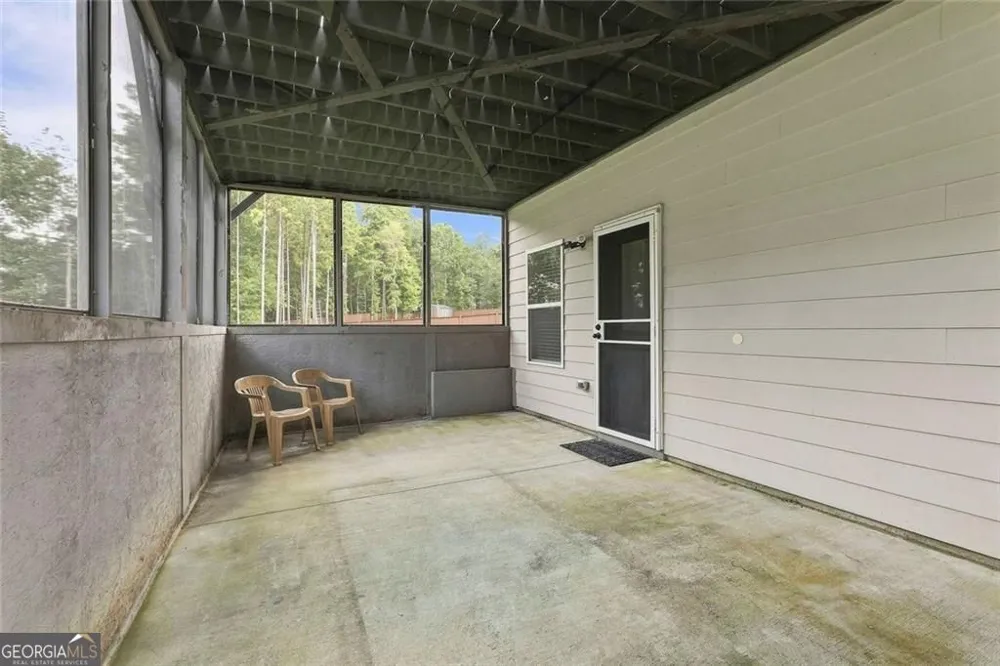 155 Estancia LN Fayetteville, GA 30215