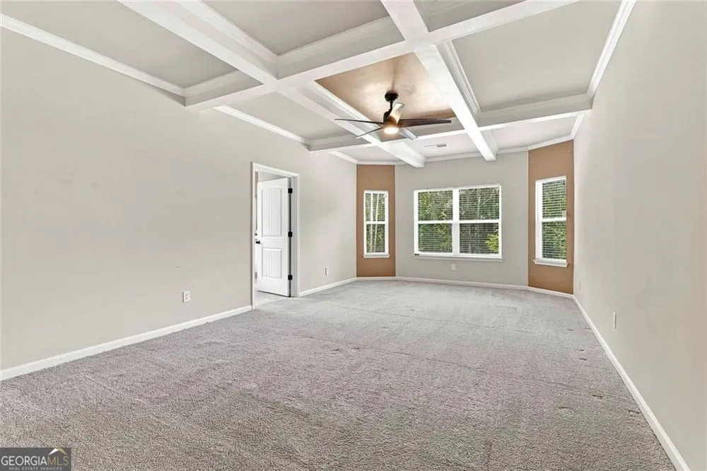 155 Estancia LN Fayetteville, GA 30215