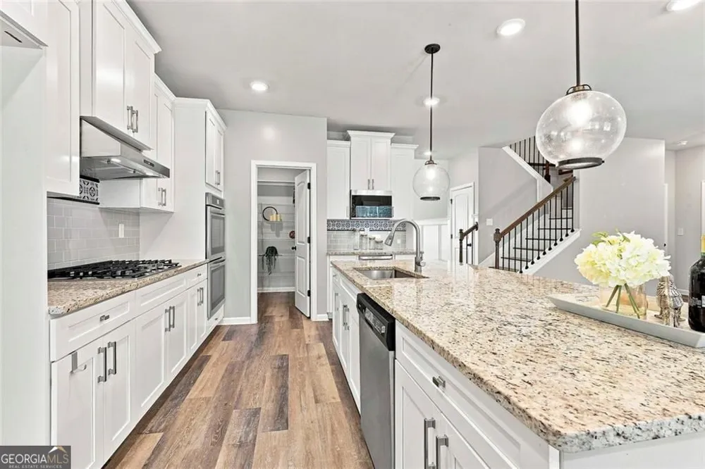 155 Estancia LN Fayetteville, GA 30215