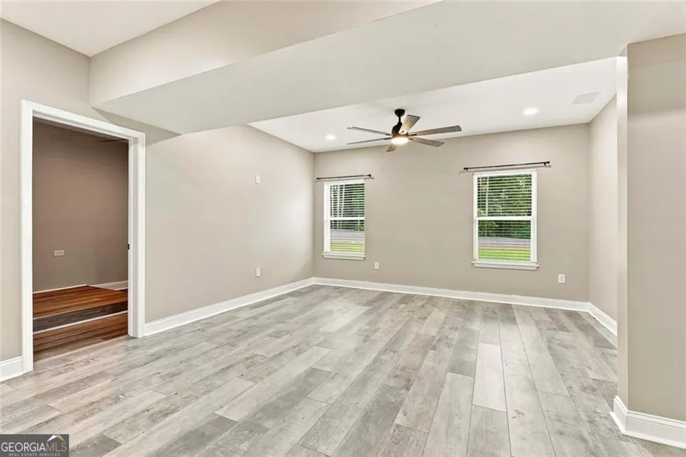155 Estancia LN Fayetteville, GA 30215