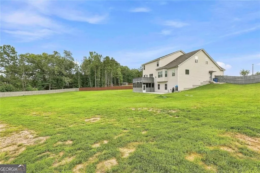 155 Estancia LN Fayetteville, GA 30215