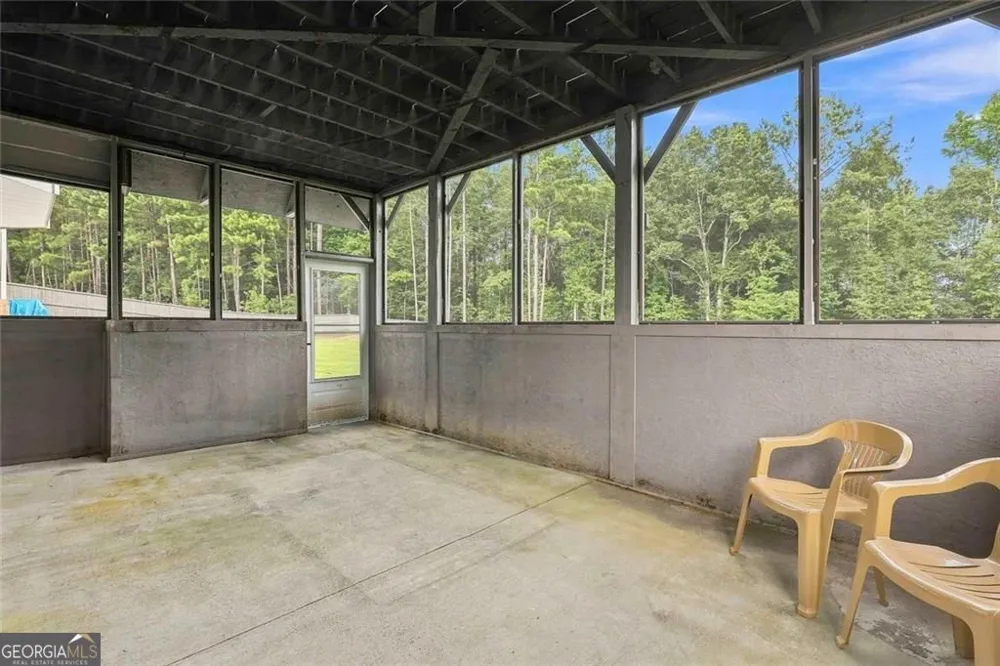 155 Estancia LN Fayetteville, GA 30215