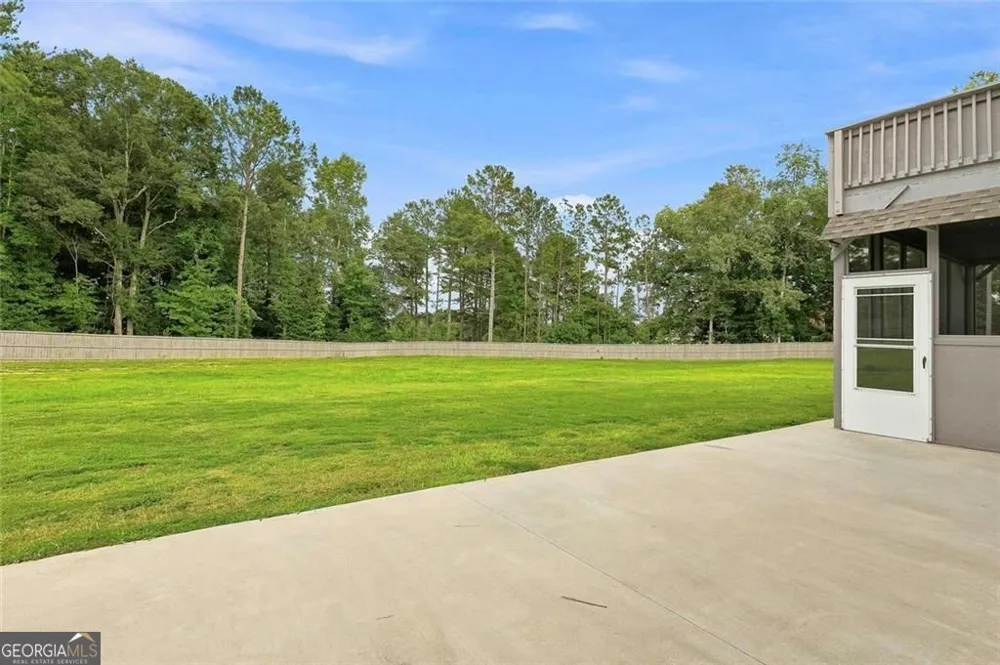 155 Estancia LN Fayetteville, GA 30215